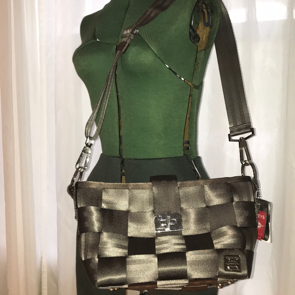 Harveys Carriage ring medium Hobo NWT